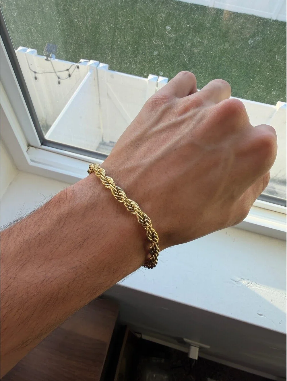 N/A 18k gold